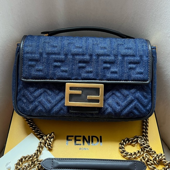 ❌SOLD❌ NEW FENDI Denim Medium Midi Baguette with Zucca print interior Crossbody - Picture 8 of 11